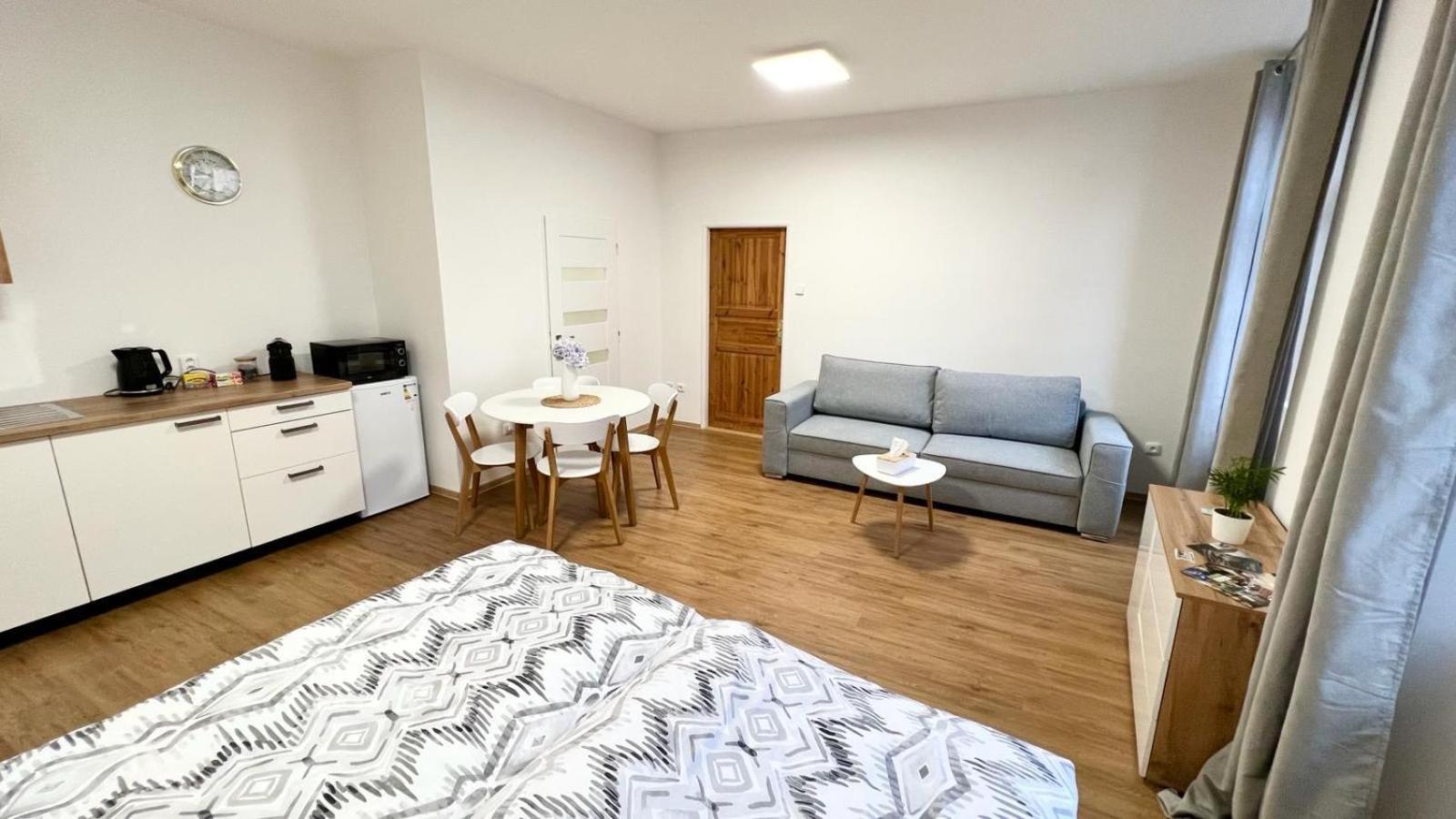 Penzion U Radnice , Byt 5 Znojmo Exteriér fotografie