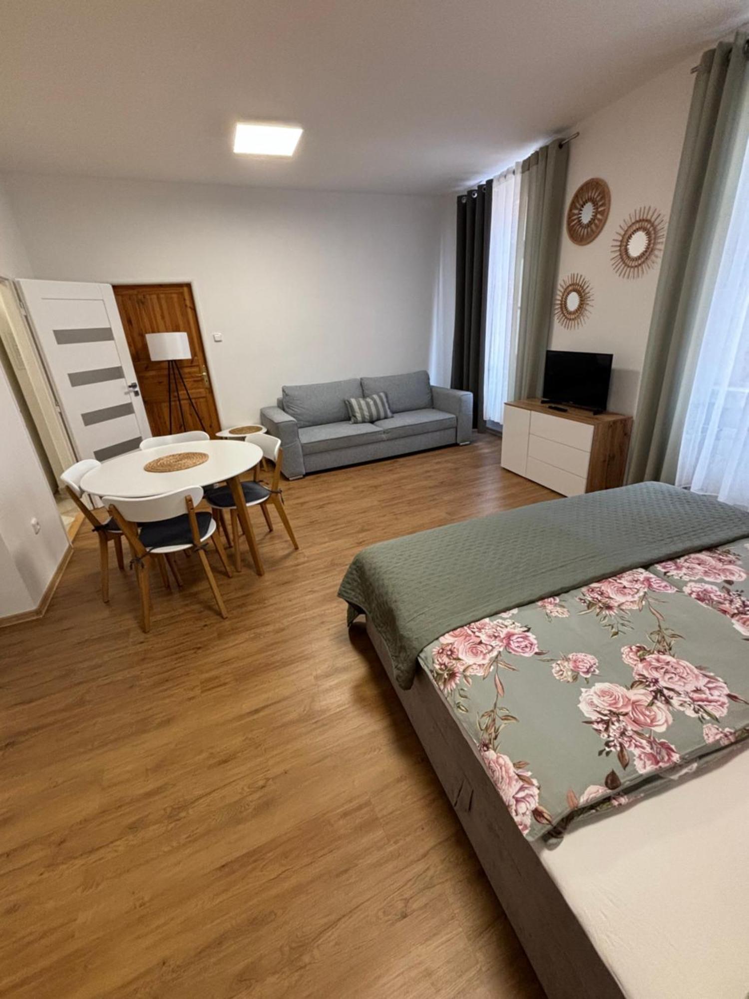 Penzion U Radnice , Byt 5 Znojmo Exteriér fotografie